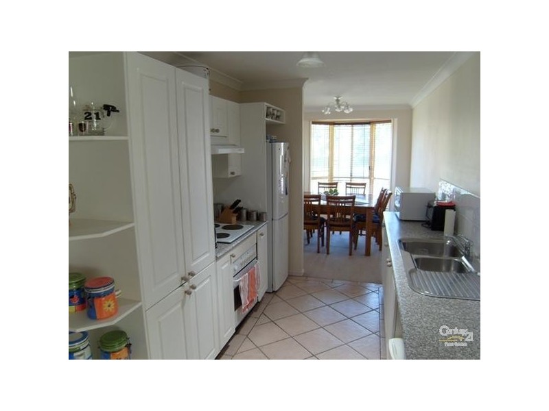 2 Cornus Circuit, Cameron Park NSW 2285