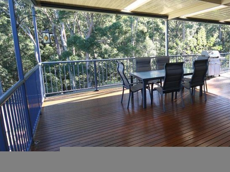 27 Hadlow Drive, Cameron Park NSW 2285