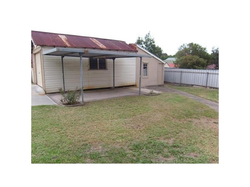 8 Harrison Street, Cardiff NSW 2285