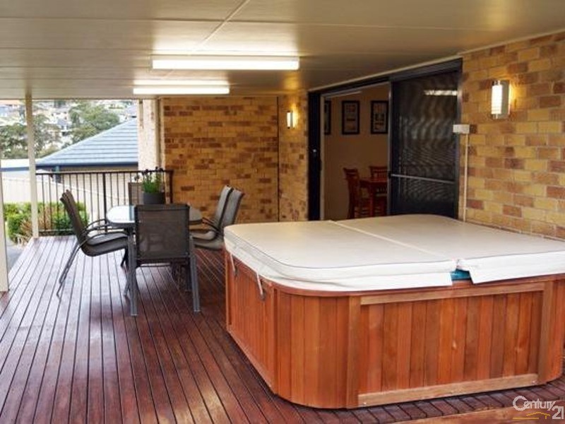 22 Jupiter Circuit, Cameron Park NSW 2285