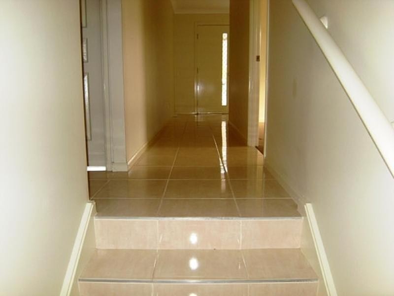 4 Clarkstone Avenue, Cameron Park NSW 2285