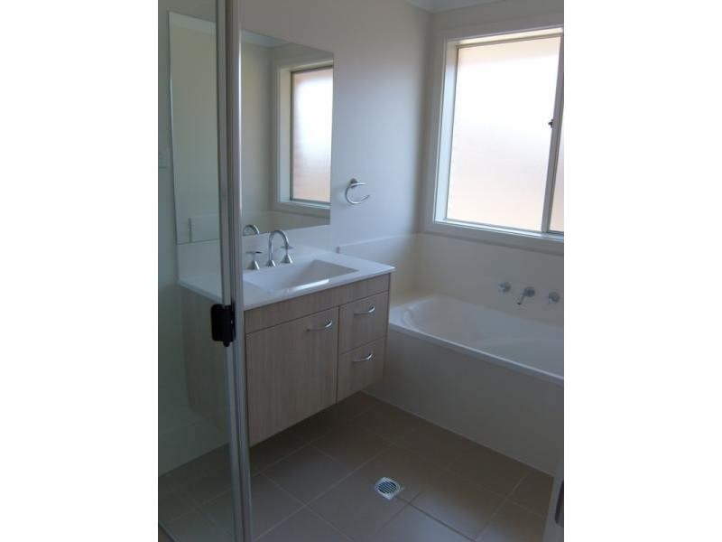 31 Tenyo Street, Cameron Park NSW 2285