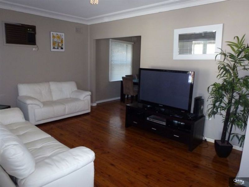 2 Velinda Street, Edgeworth NSW 2285