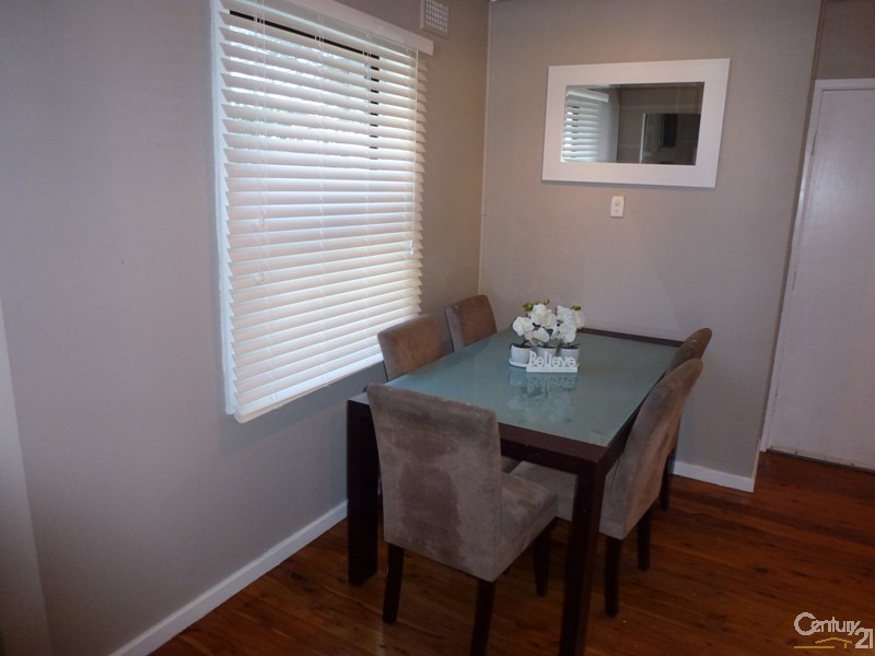 2 Velinda Street, Edgeworth NSW 2285