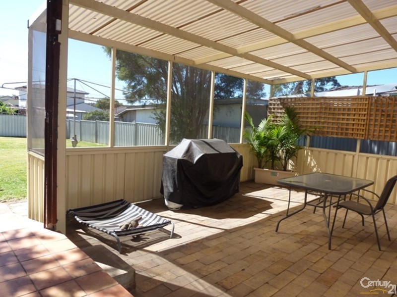 2 Velinda Street, Edgeworth NSW 2285