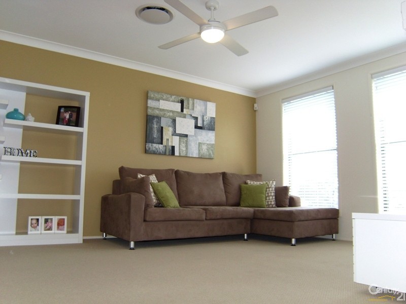 8 Libertas Road, Cameron Park NSW 2285