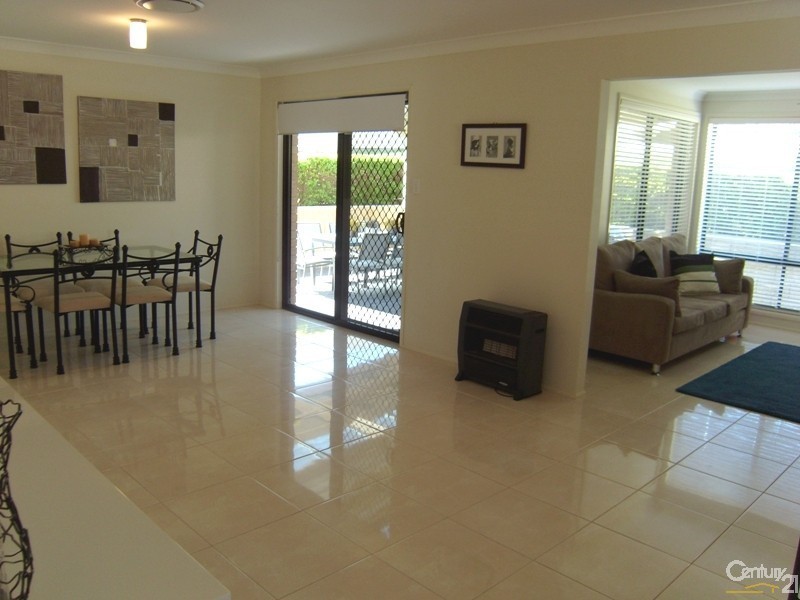 8 Libertas Road, Cameron Park NSW 2285