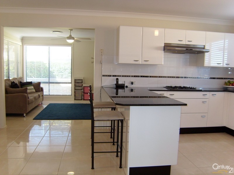 8 Libertas Road, Cameron Park NSW 2285