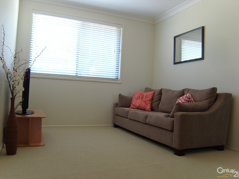 8 Libertas Road, Cameron Park NSW 2285