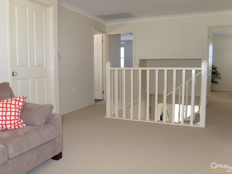 8 Libertas Road, Cameron Park NSW 2285