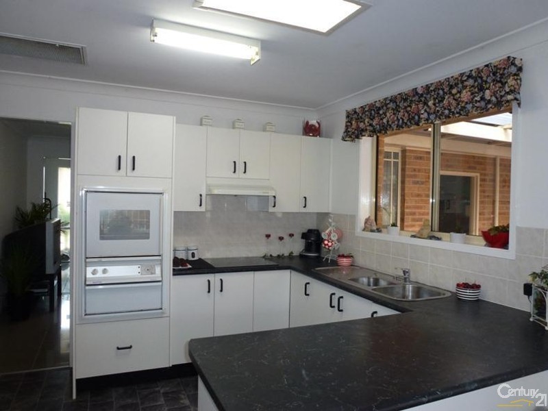 71 Harris Street, Cameron Park NSW 2285