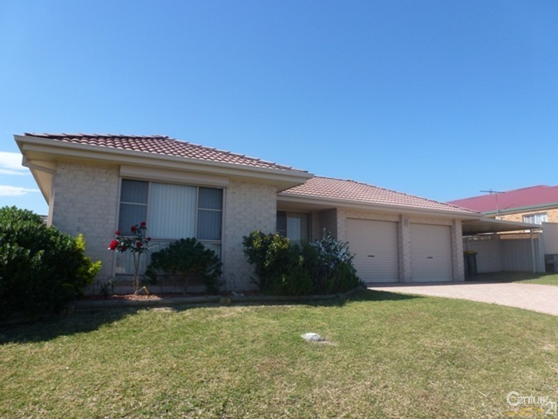 15 Toucan Close, Cameron Park NSW 2285