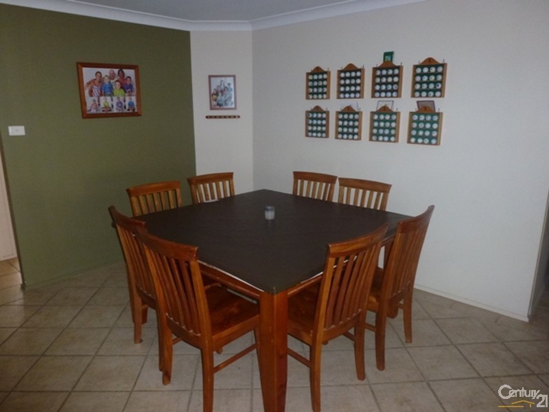 15 Toucan Close, Cameron Park NSW 2285