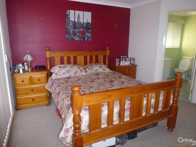 15 Toucan Close, Cameron Park NSW 2285