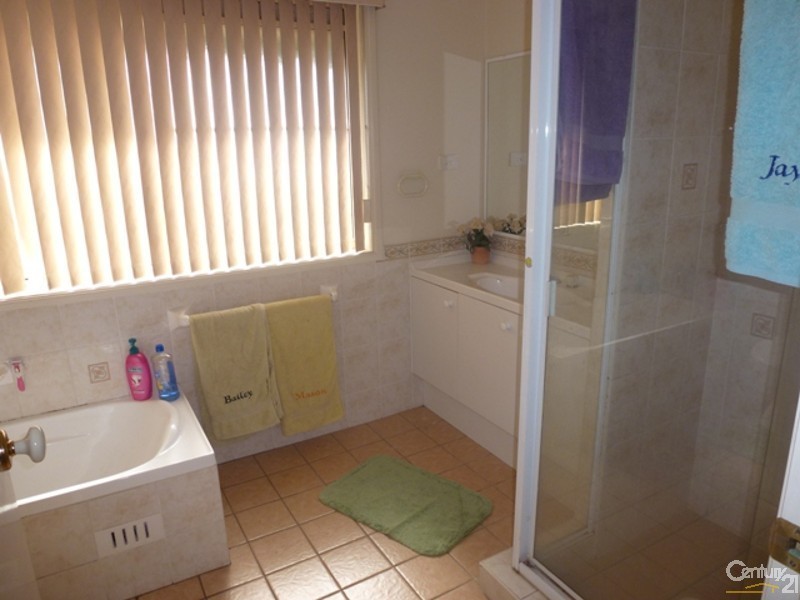 15 Toucan Close, Cameron Park NSW 2285
