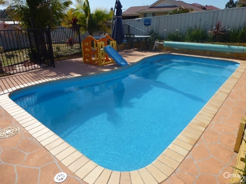 15 Toucan Close, Cameron Park NSW 2285
