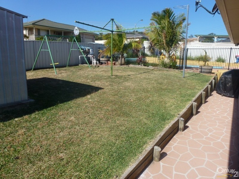 15 Toucan Close, Cameron Park NSW 2285