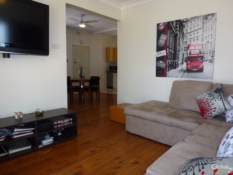 9 Velinda Street, Edgeworth NSW 2285