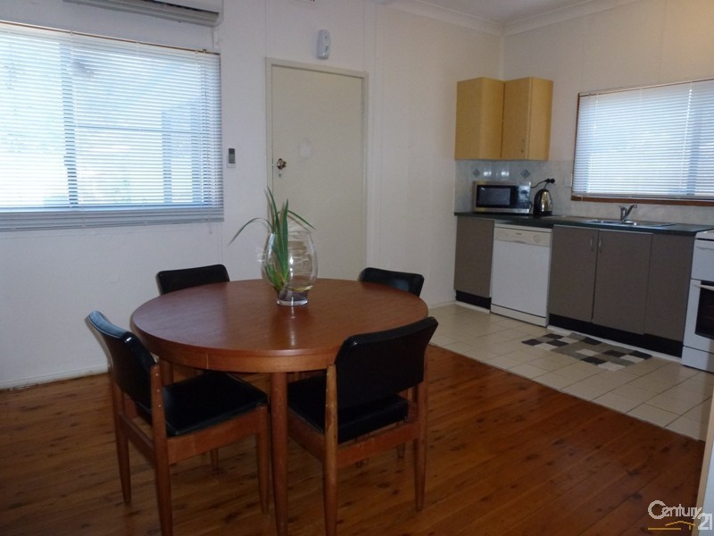 9 Velinda Street, Edgeworth NSW 2285