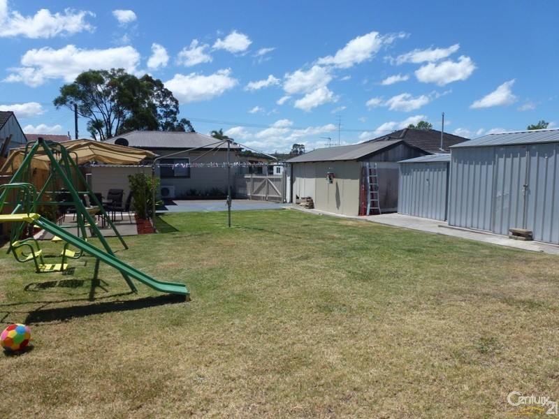 9 Velinda Street, Edgeworth NSW 2285