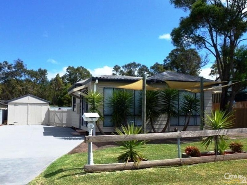 9 Velinda Street, Edgeworth NSW 2285