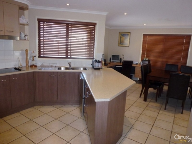 1 Massey Close, Elermore Vale NSW 2287