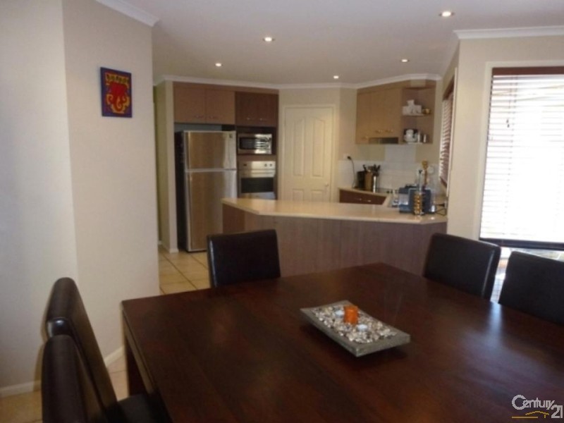 1 Massey Close, Elermore Vale NSW 2287