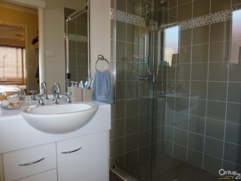 1 Massey Close, Elermore Vale NSW 2287