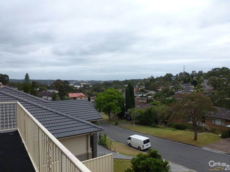 10 Taranaki Place, Macquarie Hills NSW 2285