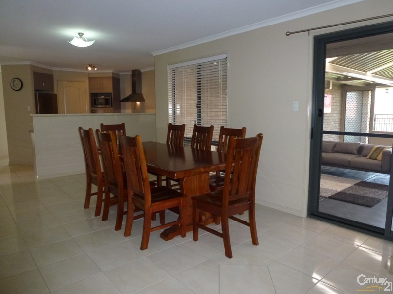 49 Northridge Drive, Cameron Park NSW 2285