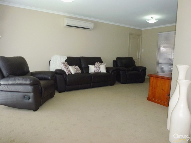 49 Northridge Drive, Cameron Park NSW 2285