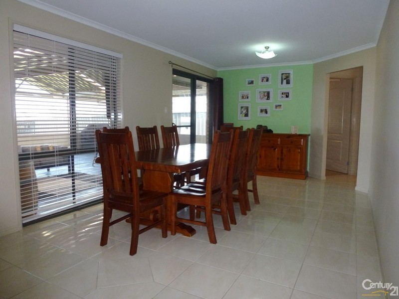 49 Northridge Drive, Cameron Park NSW 2285