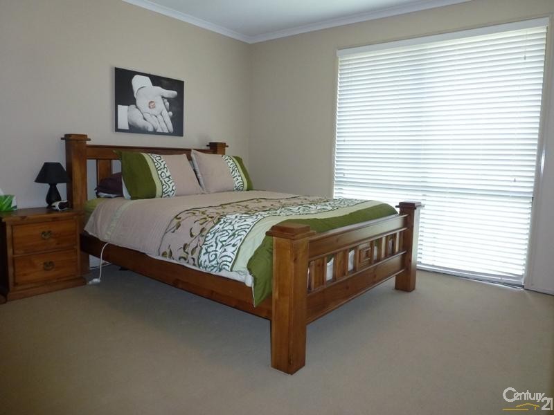 49 Northridge Drive, Cameron Park NSW 2285