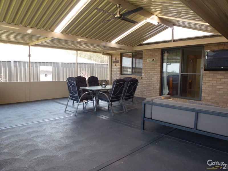 49 Northridge Drive, Cameron Park NSW 2285