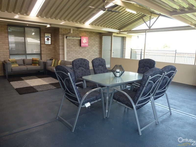 49 Northridge Drive, Cameron Park NSW 2285