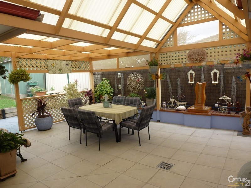 21 Bracken Close, Cameron Park NSW 2285