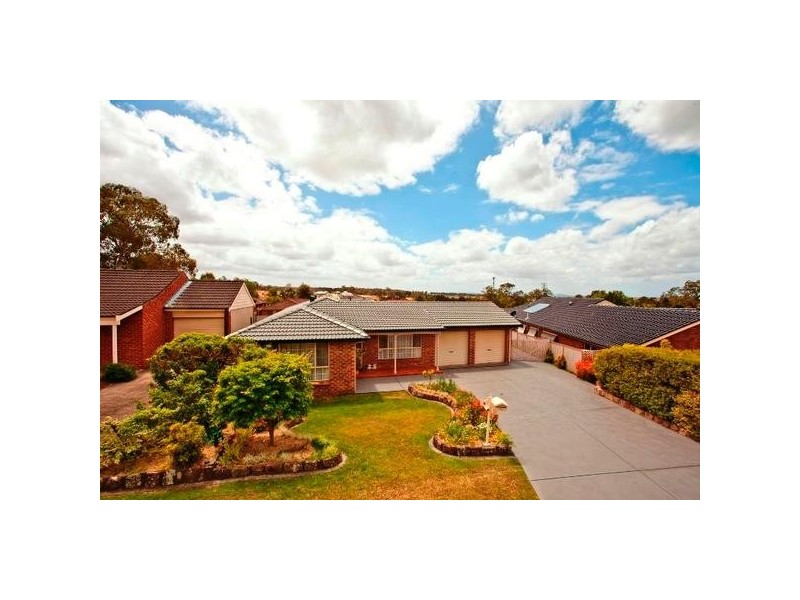 8 Elizabeth Court, Thornton NSW 2322