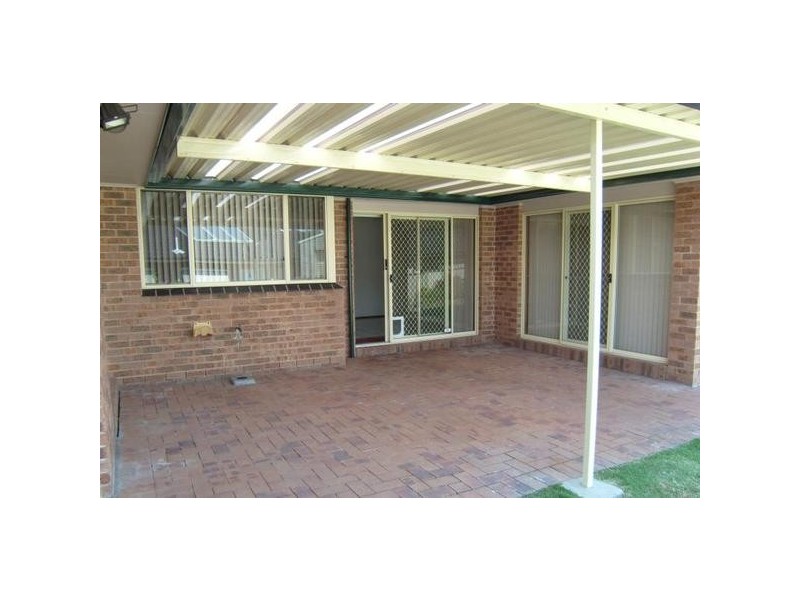 8 Elizabeth Court, Thornton NSW 2322
