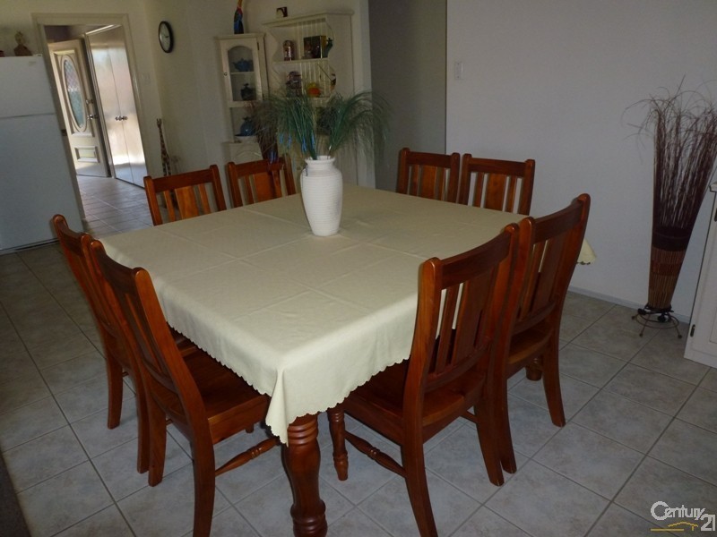 9 Grove Place, Cameron Park NSW 2285