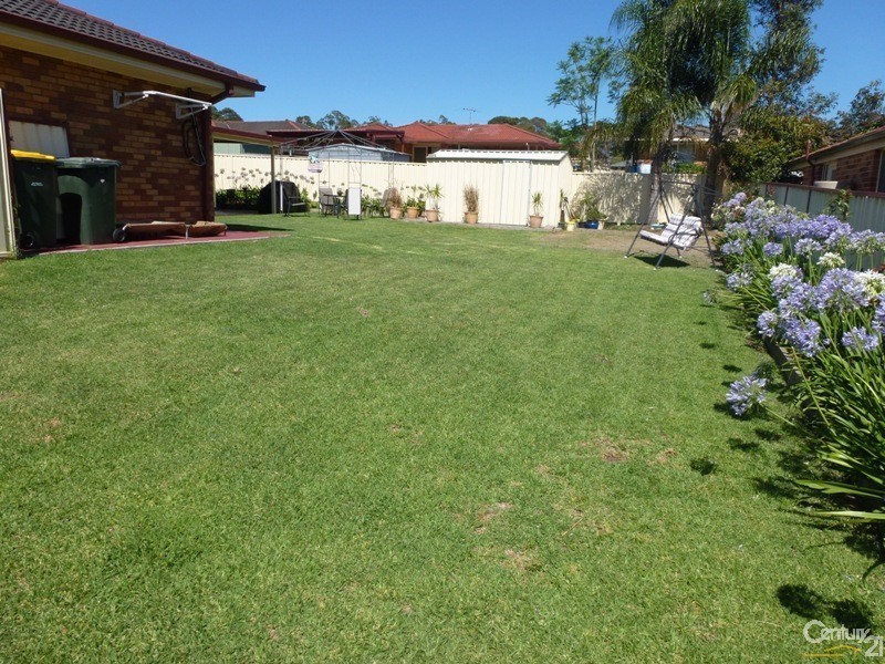 9 Grove Place, Cameron Park NSW 2285