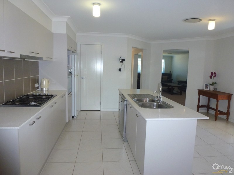 14 Tianie Street, Cameron Park NSW 2285