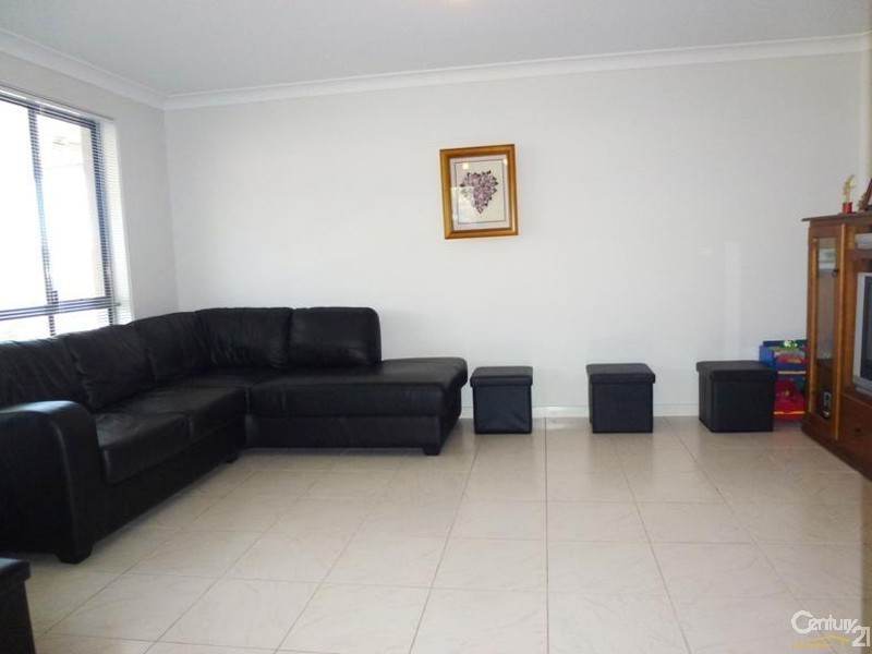 14 Tianie Street, Cameron Park NSW 2285