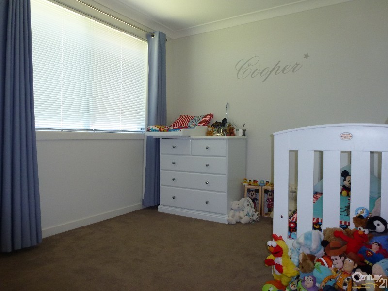 14 Tianie Street, Cameron Park NSW 2285