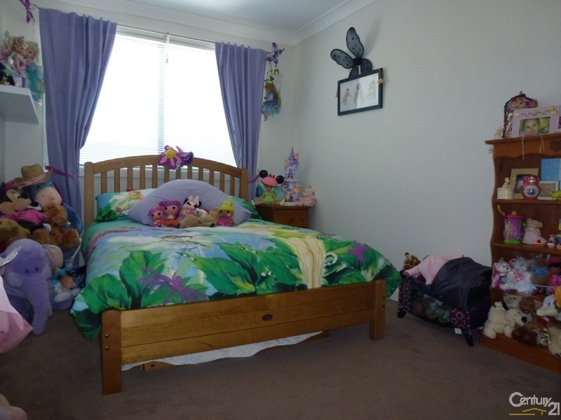 14 Tianie Street, Cameron Park NSW 2285