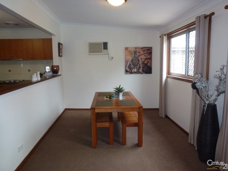 11 Oakville Road, Edgeworth NSW 2285