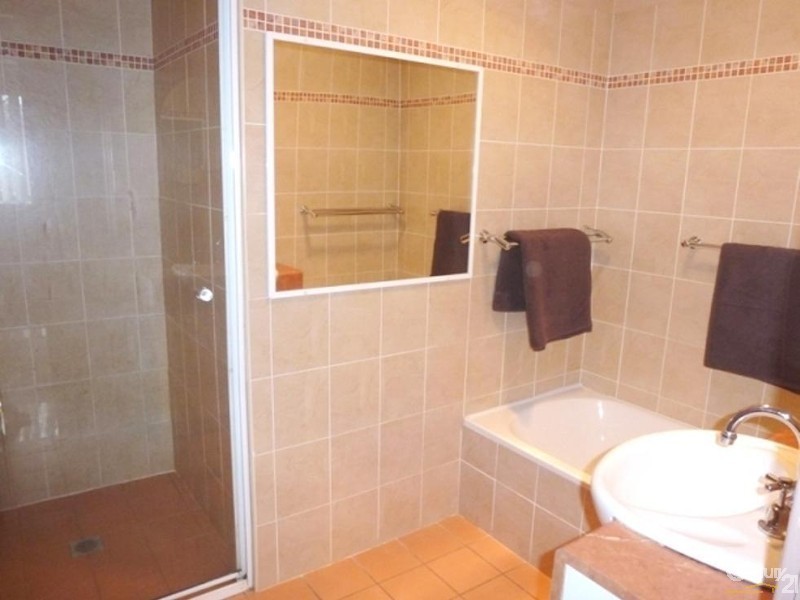 11 Oakville Road, Edgeworth NSW 2285