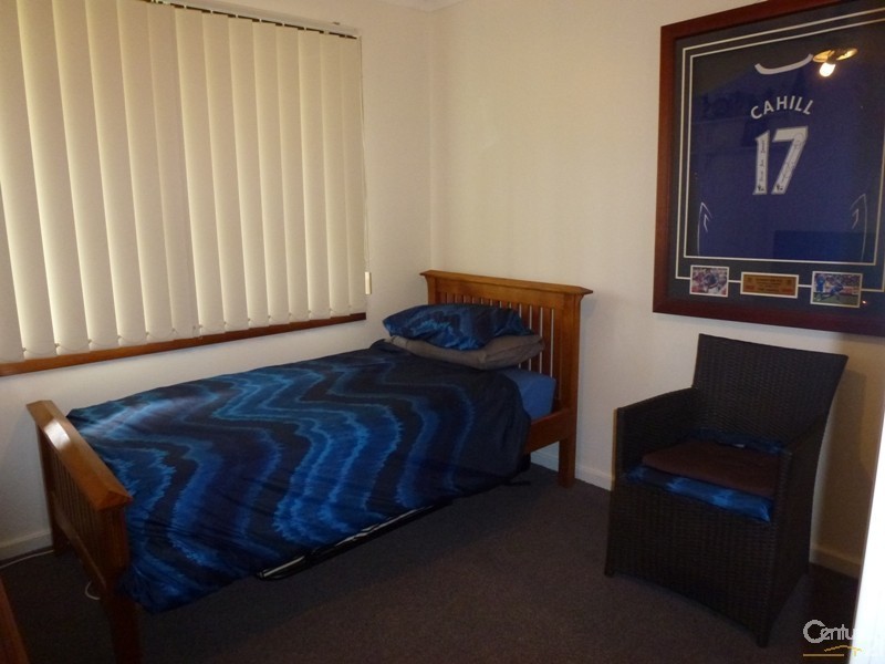 11 Oakville Road, Edgeworth NSW 2285