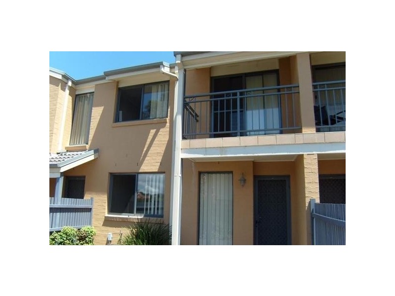 3/24 Churchill Circuit, Hamilton South NSW 2303