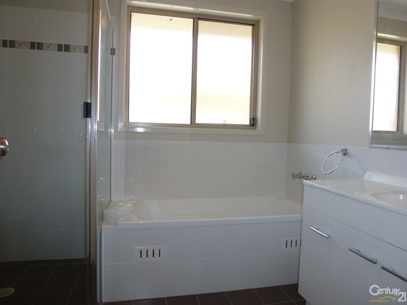 171 Northlakes Drive, Cameron Park NSW 2285