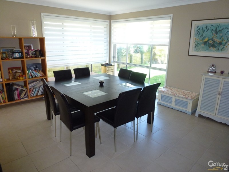 24 Billabong Drive, Cameron Park NSW 2285